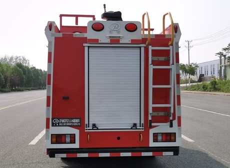 江鈴順達(dá)水罐消防車(chē),江特牌JDF5060GXFSG15/J6型水罐消防車(chē) 江鈴順達(dá)水罐消防車(chē),江特牌JDF5060GXFSG15/J6型水罐消防車(chē)